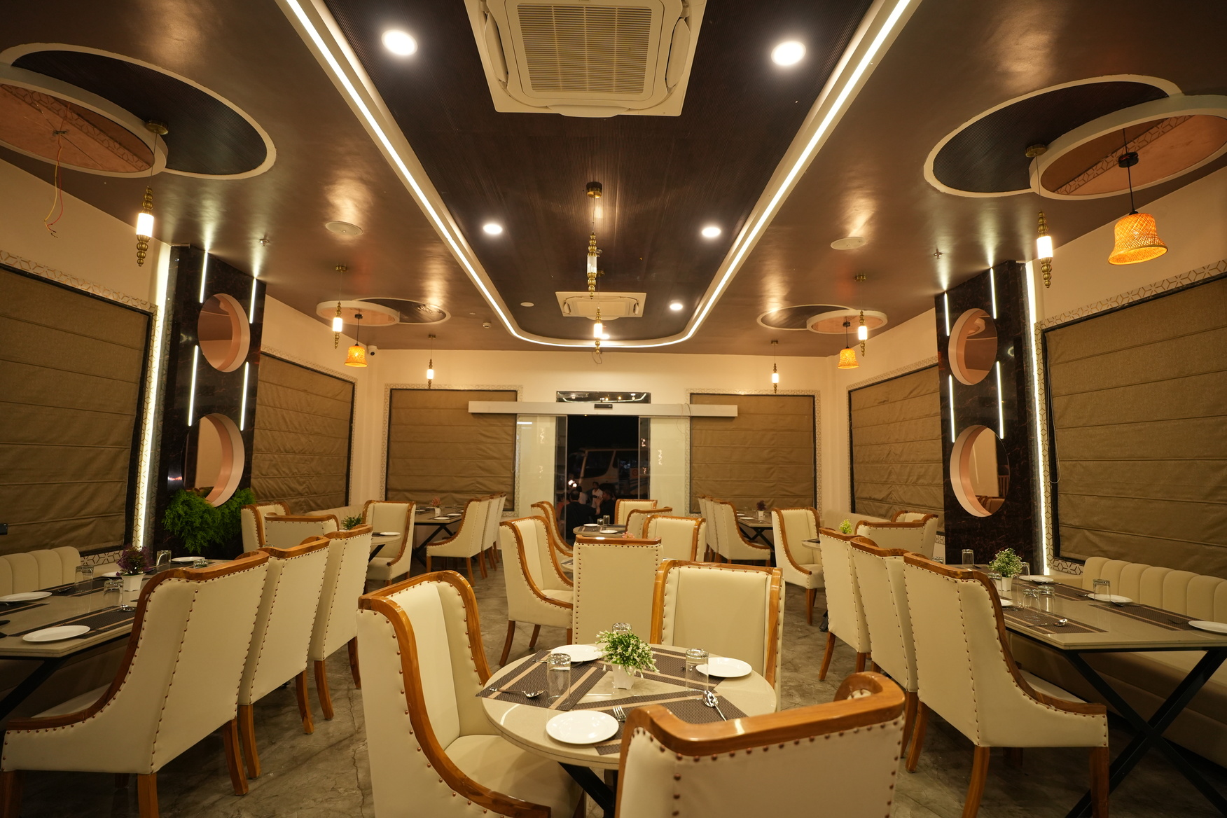 Pure Veg. Food Hotel in mauranipur